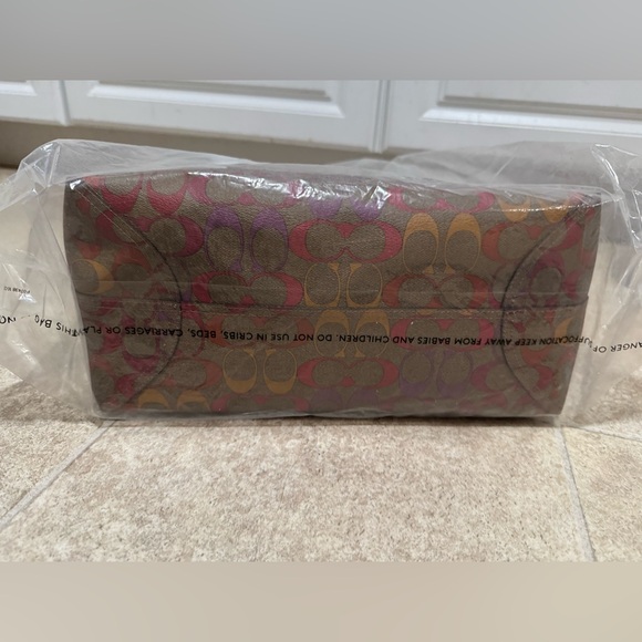 Coach CITY TOTE IN RAINBOW SIGNATURE c1316 - Picture 6 of 6